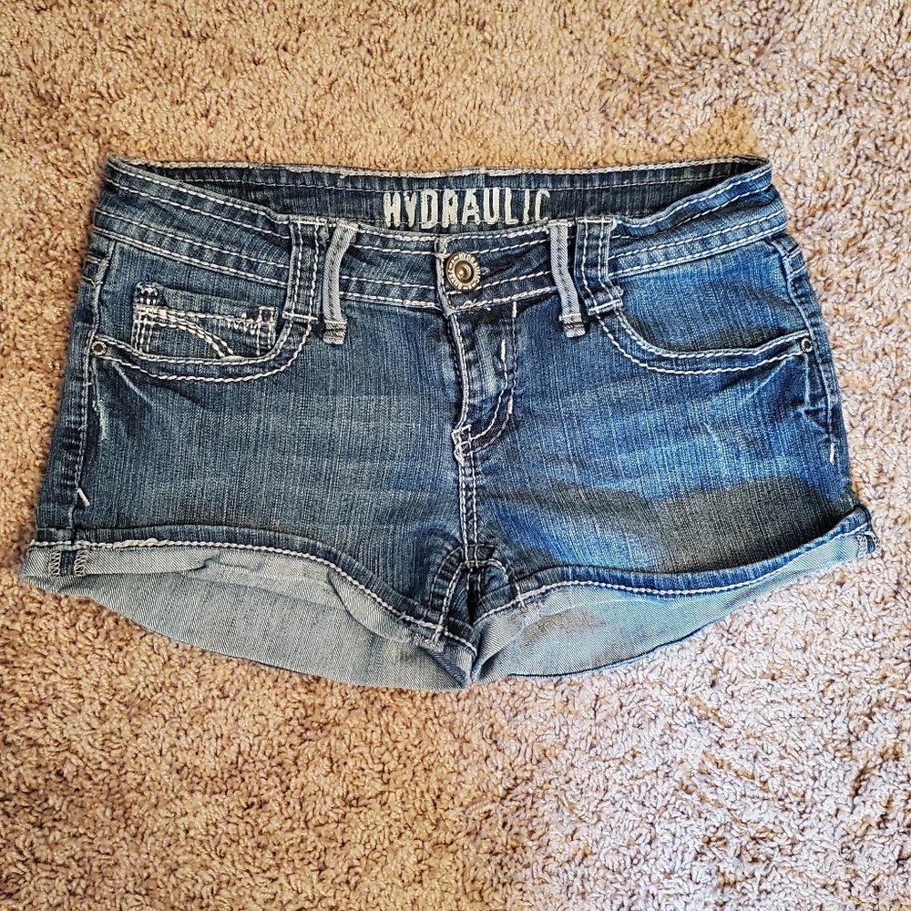 Hydraulic shorts